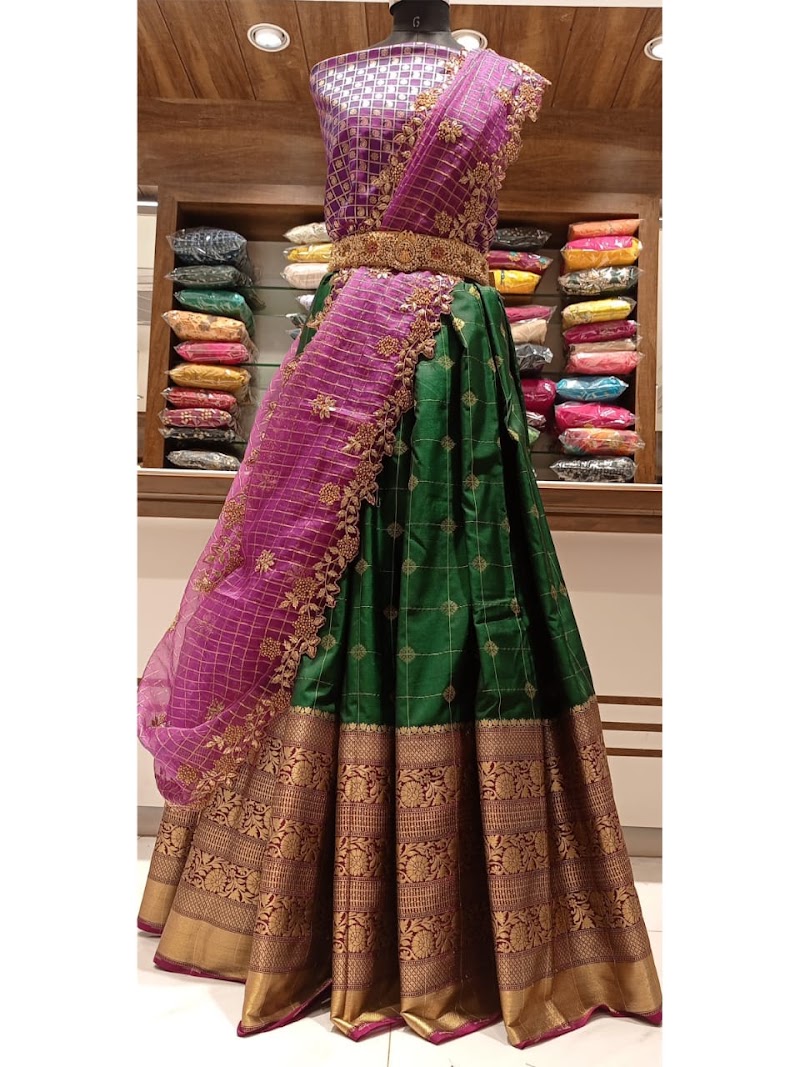 Rudra Creations Boutique - Rudra Creations Boutique 131, behind hotel Shiraz parking, Model Town, Hoshiarpur, Punjab 146001, India