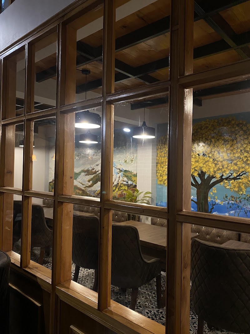 Hidma's Cafe and Coffee House - Hidma's Cafe and Coffee House Top Floor, Hadimba Motors complex, opposite SDM Residence, Siyal, Manali, Himachal Pradesh 175131, India
