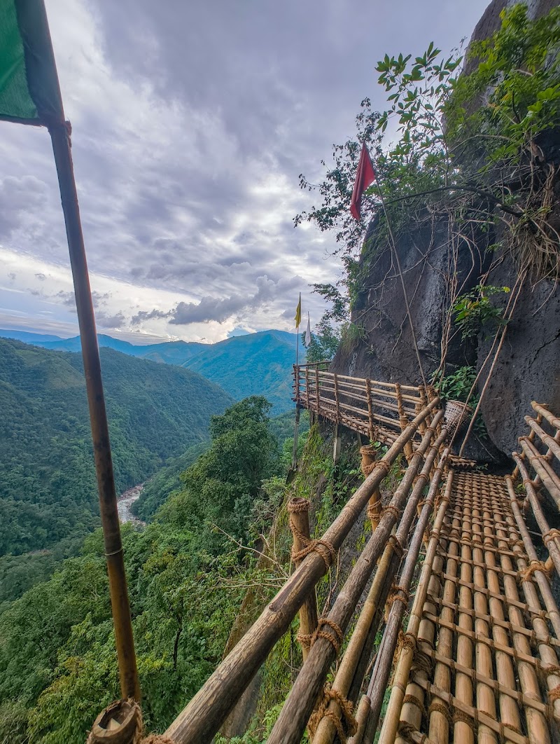 Mawryngkhang Trek - Mawryngkhang Trek, 9R3Q+GVR, Wahkhen, Meghalaya 793110, India