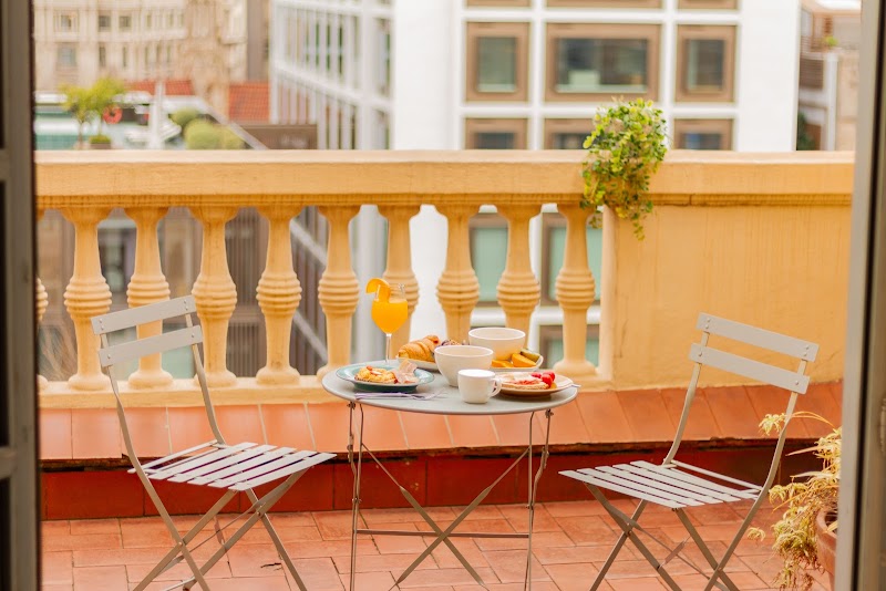 Casa Gràcia - Casa Gràcia Pg. de Gràcia, 116Bis, Gràcia, 08008 Barcelona, Spain