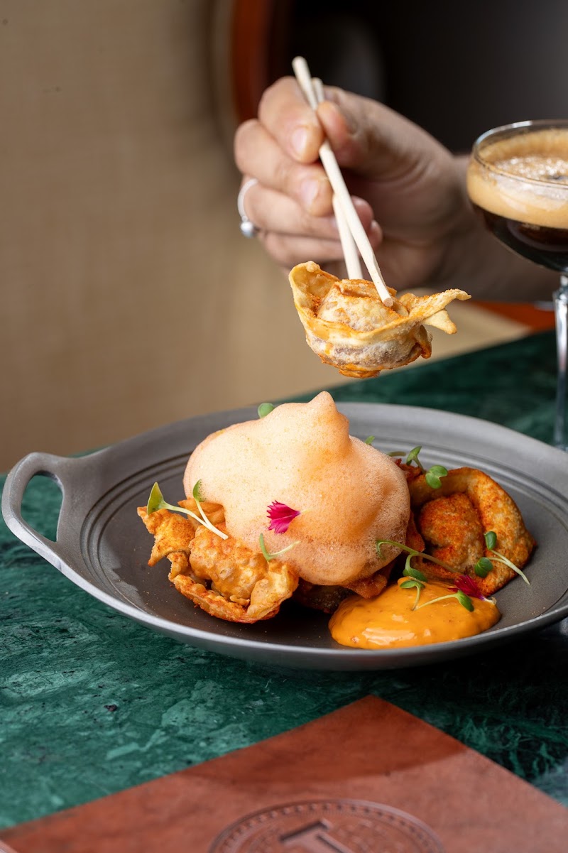 Farzi Cafe - Farzi Cafe Ground Cyber Hub, 7-8, DLF Cyber City, DLF Phase 2, Sector 24, Gurugram, Haryana 122002, India