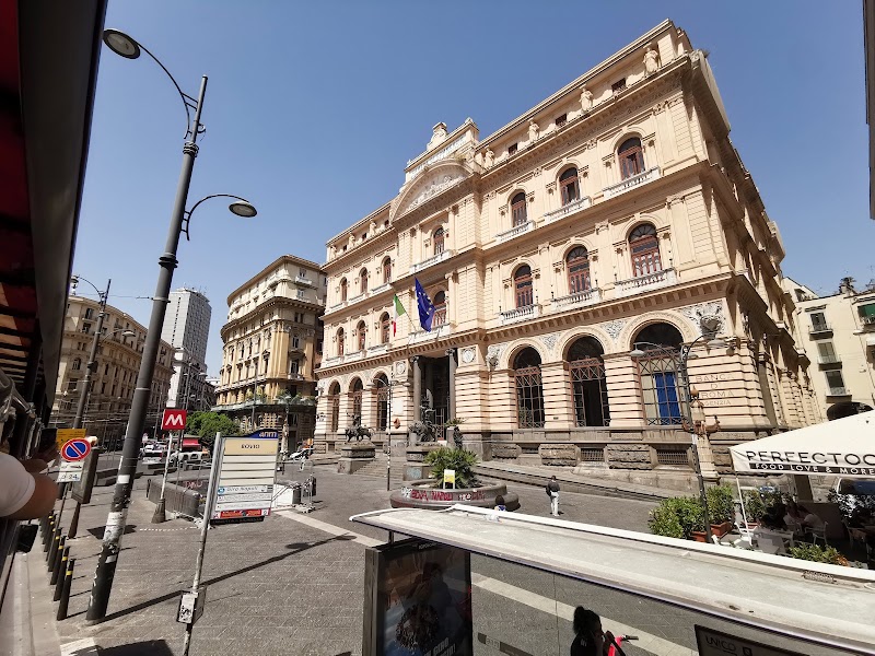 Naples City Sightseeing - Naples City Sightseeing, Largo Castello, P.za Municipio, 80100 Napoli NA, Italy