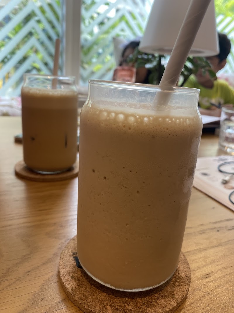Records.coffee by Veranda - Records.coffee by Veranda 331, Bloom Boutique Dr. BR Ambedkar Road, Pali Hill Rd, Pali Pathar, Bandra West, Mumbai, Maharashtra 400050, India