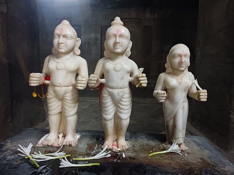 Pataleshwar Shiv Temple, Jangali Maharaj Road - Pataleshwar Shiv Temple, Jangali Maharaj Road GVG2+J5G, Jangali Maharaj Rd, Shivajinagar, Pune, Maharashtra 411005, India