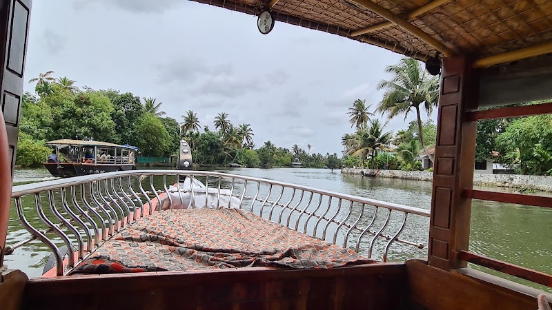 Alleppey Boathouse - Alleppey Boathouse Mud Road Connecting West, Punnamada, Tottathode with, East Tottathode, Starting Point, Alappuzha, Mullakkal, Kerala 688013, India