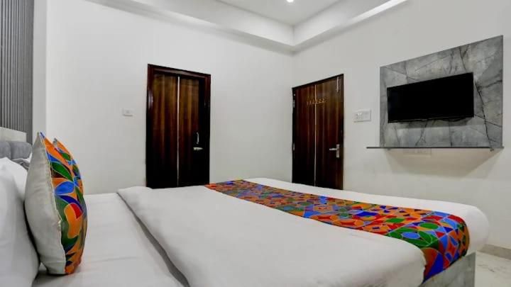 HOTEL KASHI HOME STAY - HOTEL KASHI HOME STAY, KHASRA NO.192, Nai Basti Marauli, Kanchan Vihar Colony, Bhullanpur, Varanasi, Manrauli, Uttar Pradesh 221108, India