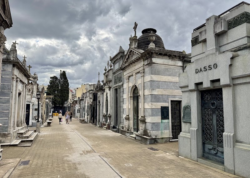 Recoleta Cemetery - Recoleta Cemetery, Junín 1760, C1113 Cdad. Autónoma de Buenos Aires, Argentina