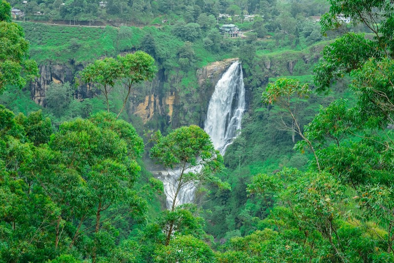 Devon Falls - Devon Falls, XJ2J+H26, Nawalapitiya - Dimbula Rd, Dimbula, Sri Lanka
