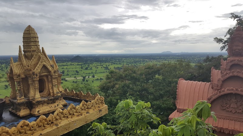 Phnom Sampow Pagoda - Phnom Sampow Pagoda, ផ្លូវ សំពៅ-បាណន់, ផ្លូវជាតិលេខ៥៧, Krong Battambang, Cambodia