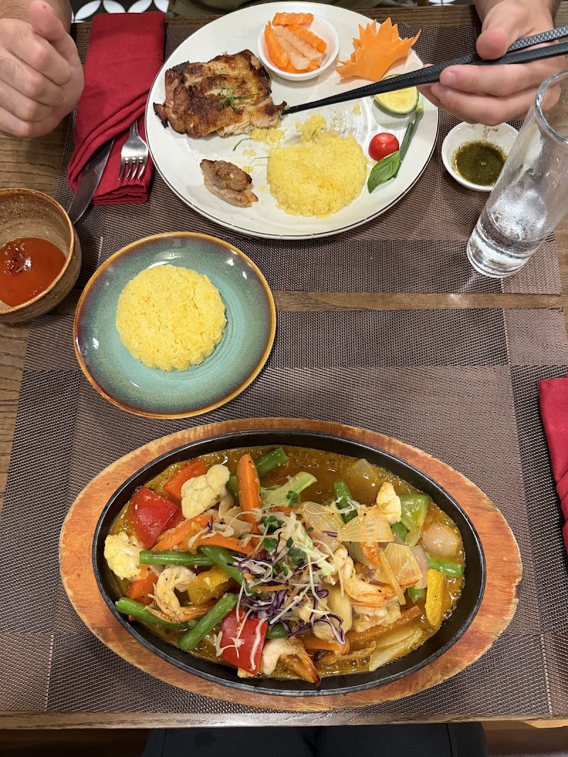 Hanoi Fusion Pub & Restaurant - Hanoi Fusion Pub & Restaurant 54 P. Nguyễn Trường Tộ, Quán Thánh, Ba Đình, Hà Nội 10000, Vietnam