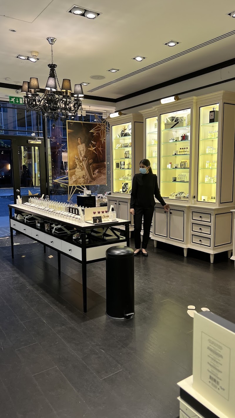 Jo Malone London - Jo Malone London 17 King's Rd, London SW3 4RP, UK
