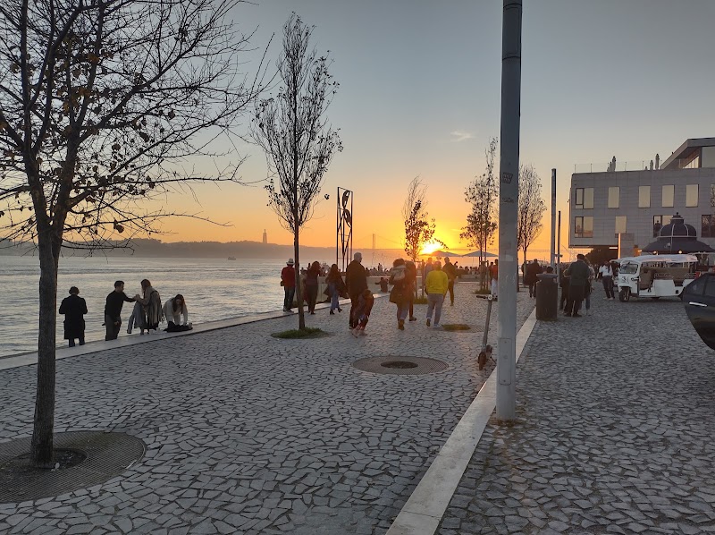 Cais do Sodre - Cais do Sodre, 1200-161 Lisbon, Portugal
