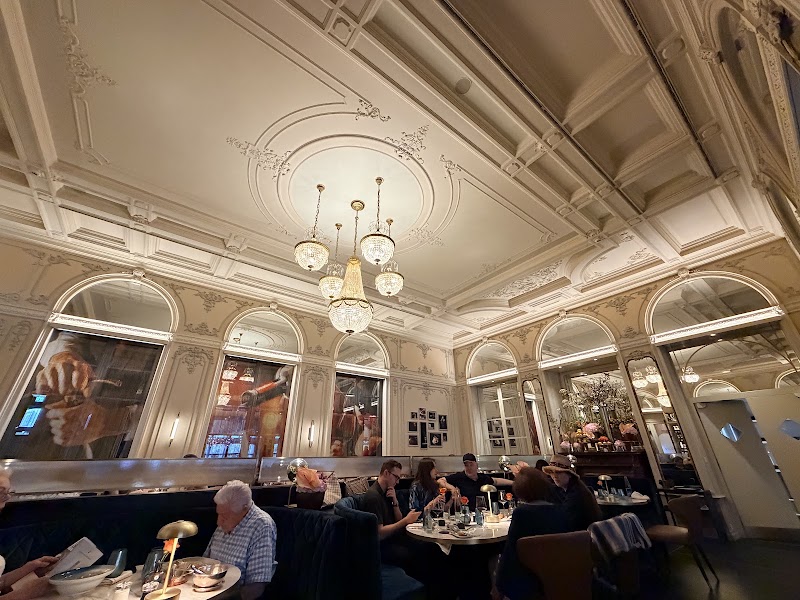 Brasserie VICO - Brasserie VICO Schweizerhofquai 3, 6004 Luzern, Switzerland