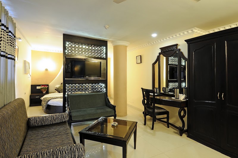 Hotel City Heart Premium - Hotel City Heart Premium SCO 202-203-204, Bridge Road, above Tasva, Shopping Plaza, 17C, Sector 17, Chandigarh, 160017, India