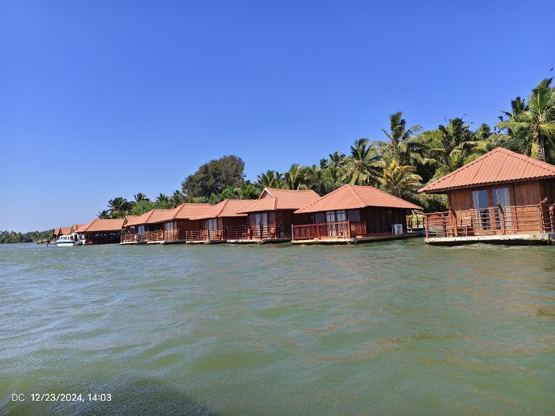 Pulari Backwater - Poovar Boating - Pulari Backwater - Poovar Boating Bund Rd, Poovar, Kerala 695525, India