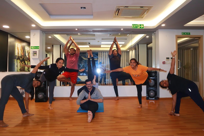 Urbounce Gym, Fergusson College Road Branch - Urbounce Gym, Fergusson College Road Branch, 925, B4, Deendayal Hospital Lane Tukaram Paduka, Chowk, Ferguson College Rd, Shivajinagar, Pune, Maharashtra 411004, India