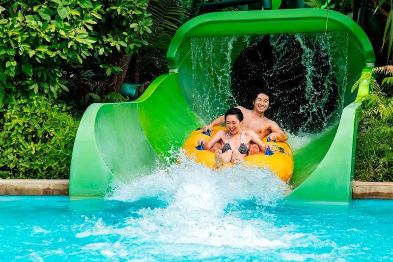 Adventure Cove Waterpark - Adventure Cove Waterpark 14 Sentosa Gateway, Sentosa Island, Singapore 098132