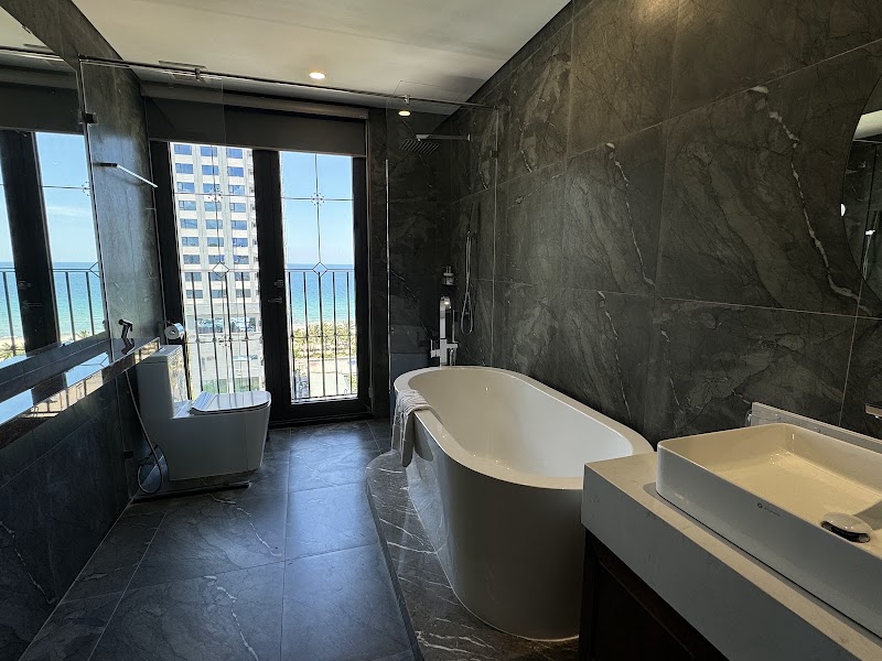 Golden Lotus Luxury - Golden Lotus Luxury, 198B Trần Bạch Đằng, Ngũ Hành Sơn, Đà Nẵng 50000, Vietnam