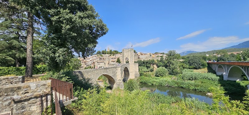 La creu del Candell - La creu del Candell 17850 Besalú, Girona, Spain