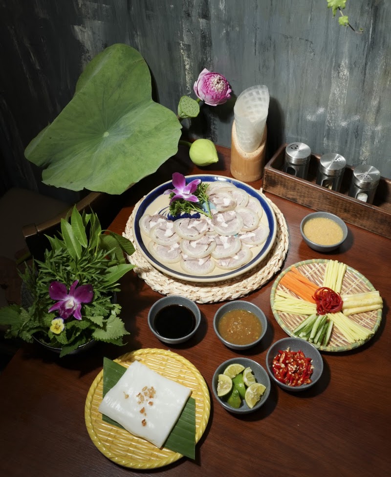 Thành Vietnamese Restaurant & Vegan Food - Thành Vietnamese Restaurant & Vegan Food 29B Lê Thánh Tôn, Sài Gòn, Hồ Chí Minh 700000, Vietnam