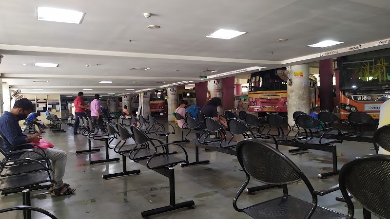 KSRTC Bus Terminal - Kozhikode - KSRTC Bus Terminal - Kozhikode, 7Q5J+JXJ, Mavoor Road Junction, Opposite National Hospital, Tazhekkod, Kozhikode, Keralam 673001, India