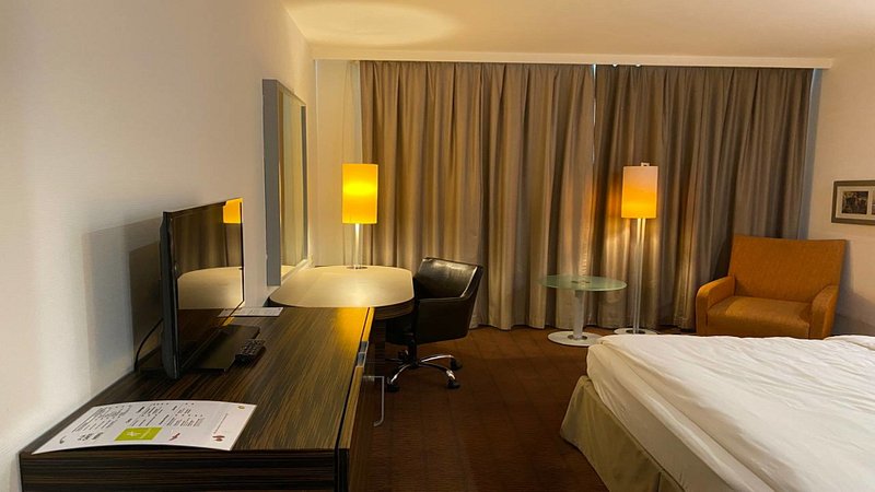 Holiday Inn Almaty - Holiday Inn Almaty, Timiryazev St 2д, Almaty 050000, Kazakhstan