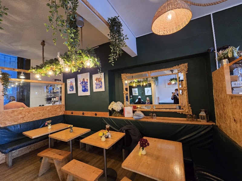 BNB Cafe and Bar Ltd Butter Bakery Bar & Cafe - BNB Cafe and Bar Ltd Butter Bakery Bar & Cafe 219 Westbourne Park Rd, London W11 1EA, UK