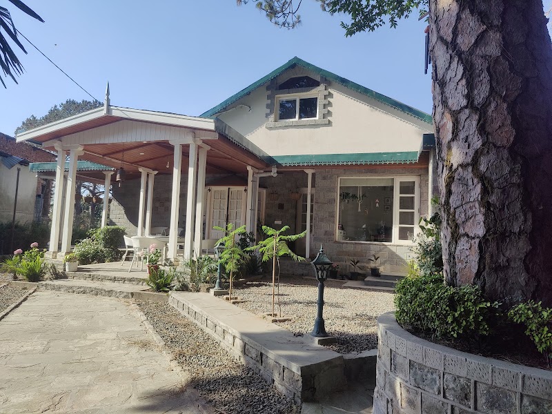 Ellis Villa - Ellis Villa, COMMERCIAL BUILDING, Upper, Mall Rd, opposite CRI main gate, Kasauli, Himachal Pradesh 173204, India