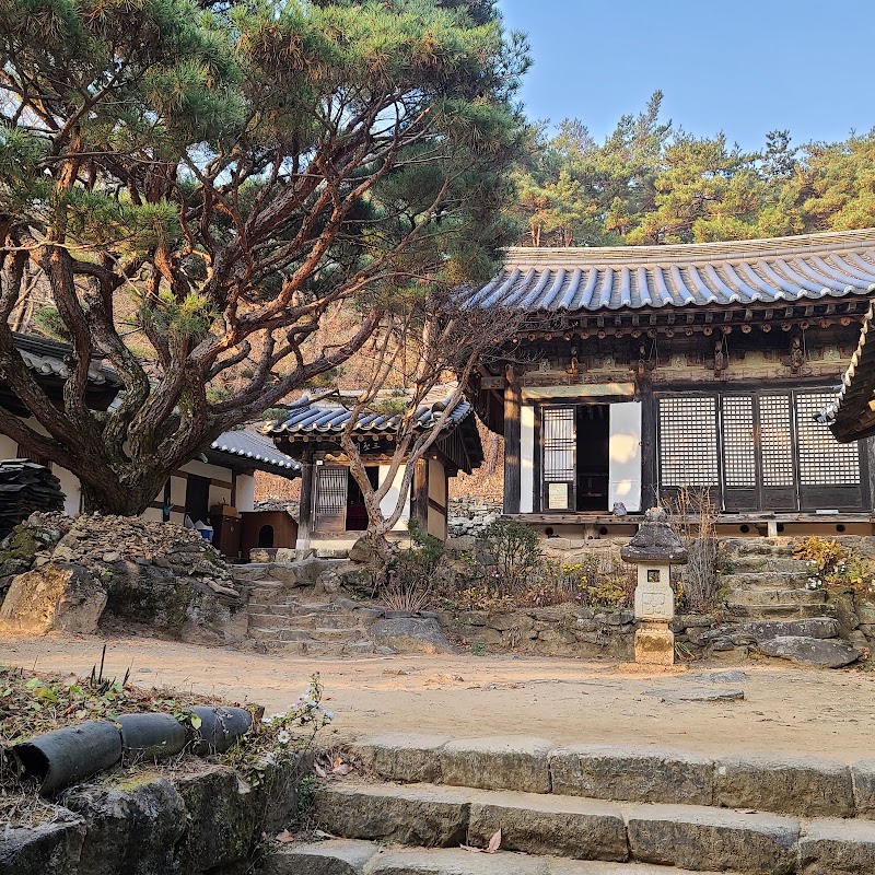 Bongjeongsa Temple - Bongjeongsa Temple 222 Bongjeongsa-gil, Seohu-myeon, Andong, Gyeongsangbuk-do, South Korea