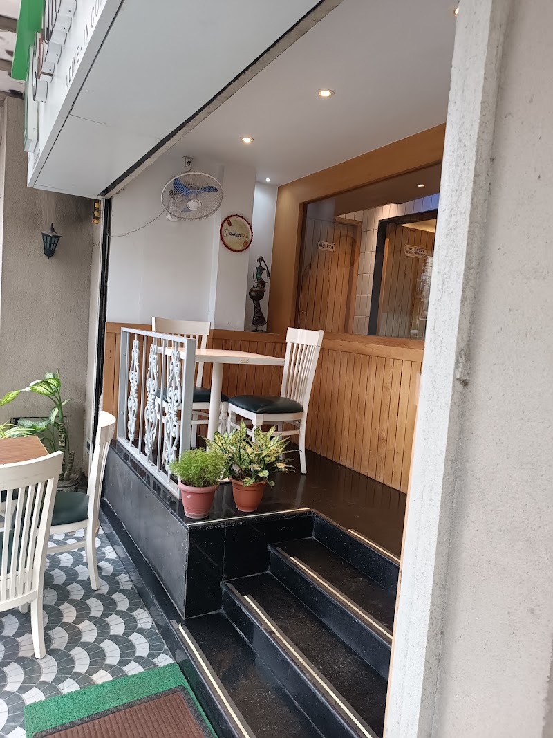 Cabin17A By Alcazar Hospitality - Cabin17A By Alcazar Hospitality 17A, Anil Roy Rd, Triangular Park, lake Terrace, Ballygunge, Kolkata, West Bengal 700029, India