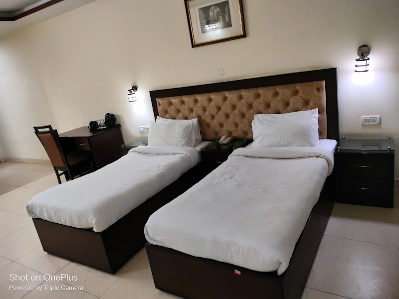 Hotel TRG - Hotel TRG 29 Gaurimal Complex, Rail Head Complex, near, Bahu Rd, Trikuta Nagar, Jammu, 180012
