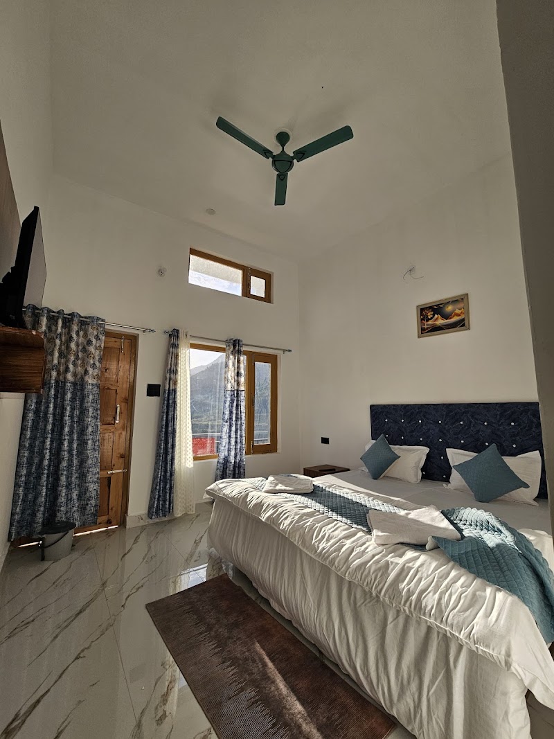 Yamunotri Heights (Hotel & Restaurant) - Yamunotri Heights (Hotel & Restaurant), Tiladi road, Uprari, Barkot, Uttarakhand 249141, India