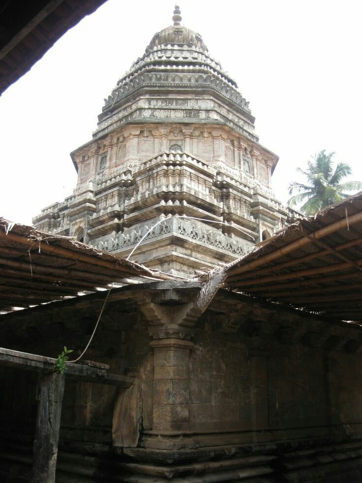 Shri Mahabaleshwara Temple (Gokarna) - Shri Mahabaleshwara Temple (Gokarna) Koti Teertha Rd, Kotiteertha, Dandebagh, Gokarna, Karnataka 581326, India