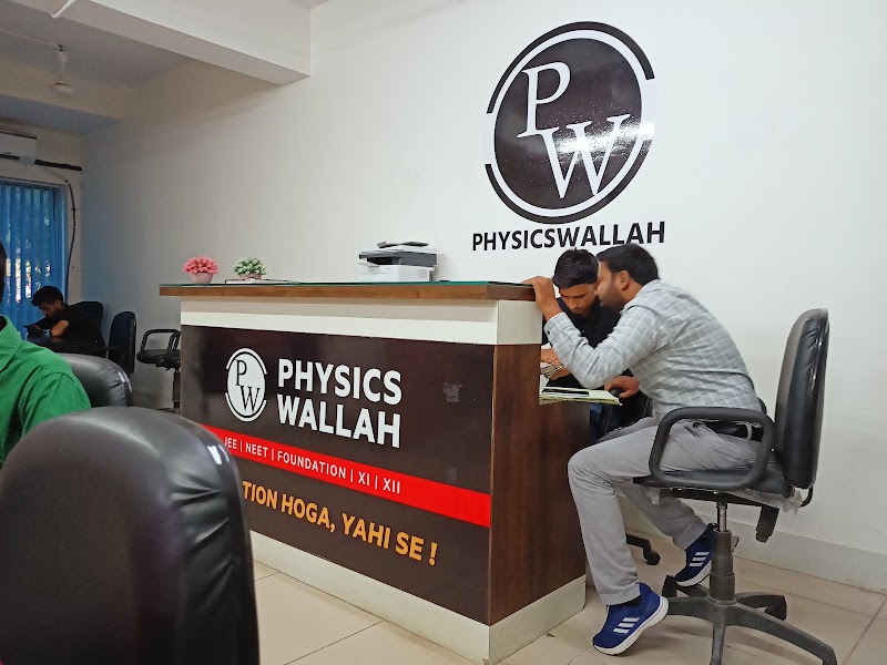 Physics Wallah Vidyapeeth Coaching Center Varanasi Indira Tower | IIT JEE, NEET & Foundation Classes - Physics Wallah Vidyapeeth Coaching Center Varanasi Indira Tower | IIT JEE, NEET & Foundation Classes, Indira Tower, B-27/67, Durgakund Rd, Durgakund, Anandbagh, Bhelupur, Varanasi, Uttar Pradesh 221005, India