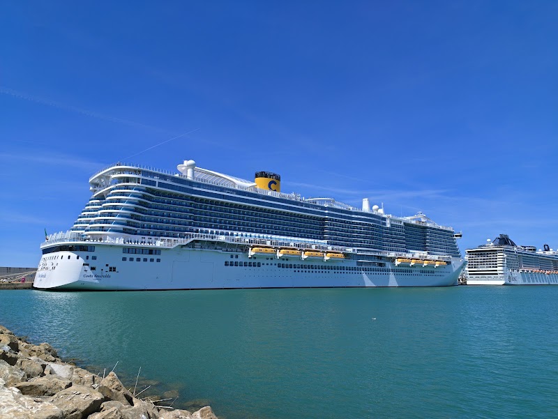 Roma Cruise Terminal - Roma Cruise Terminal, via Darsena Romana, 11, 00053 Civitavecchia RM, Italy