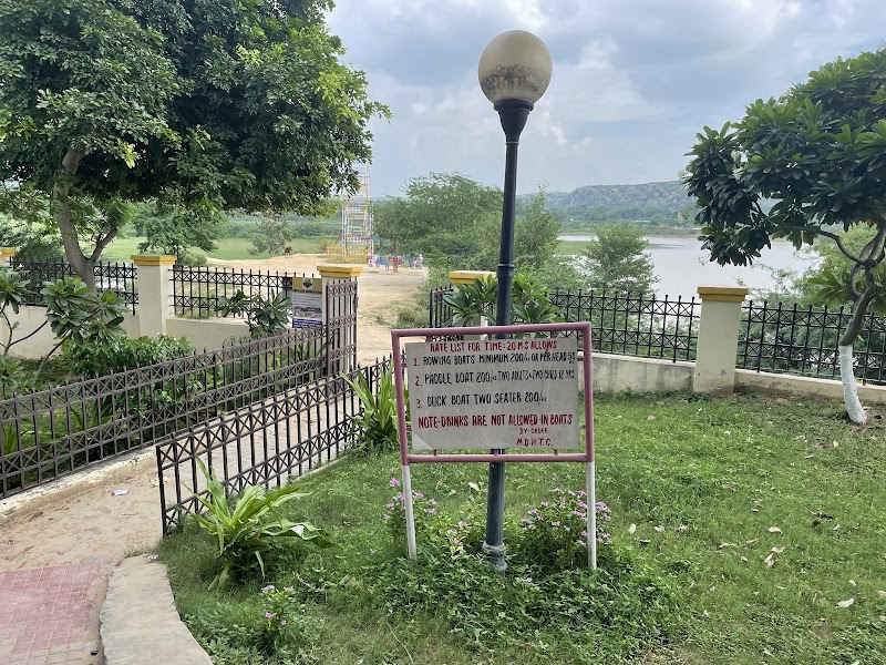 Damdama Lake - Damdama Lake, Haryana 122102