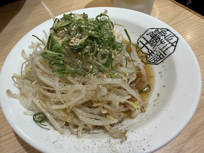 Ramen Kiou JR-Shin-Osaka Station - Ramen Kiou JR-Shin-Osaka Station 5-chōme-16-1 Nishinakajima, Yodogawa Ward, Osaka, 532-0011, Japan