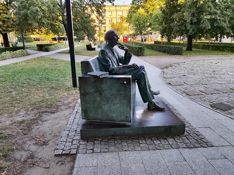 Square of the Ghetto Heroes of Warsaw - Square of the Ghetto Heroes of Warsaw, Mordechaja Anielewicza 6, 00-157 Warszawa, Poland