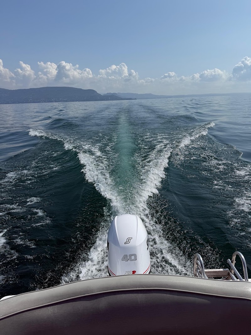 Sirmio Rent Boat - Boat rental in Sirmione - Sirmio Rent Boat - Boat rental in Sirmione Via Sirmioncino, 25019 Sirmione BS, Italy