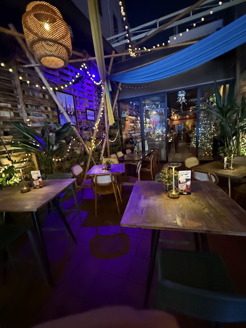 Vietnam Harvest - Cafe & Restaurant Tropical Bar - Vietnam Harvest - Cafe & Restaurant Tropical Bar, 246-248, Bùi Viện, Bến Thành, Hồ Chí Minh 70000, Vietnam