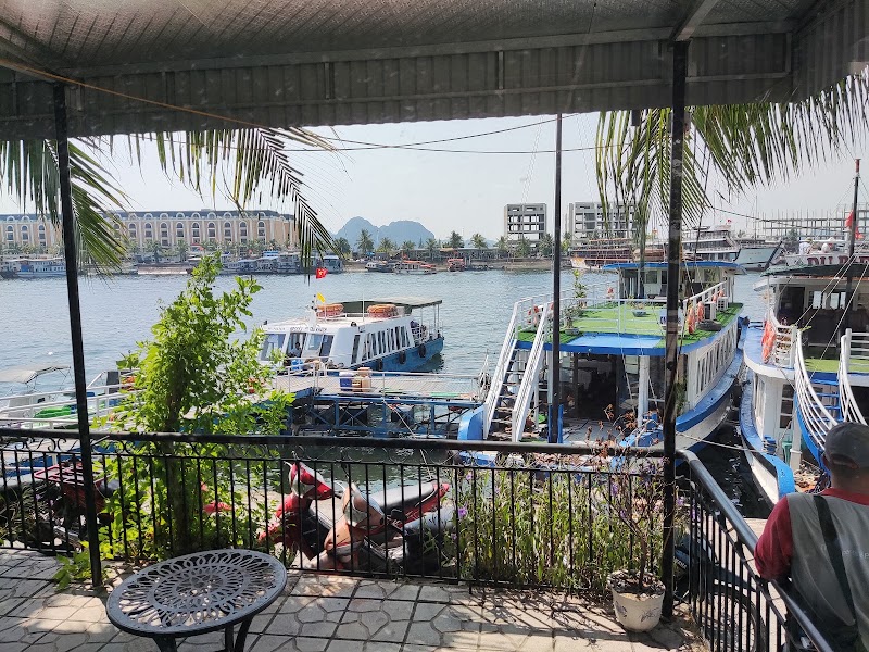 Le Theatre Cruise checkin lounge - 19B Tuan Chau harbour - Le Theatre Cruise checkin lounge - 19B Tuan Chau harbour, 19B Tuan Chau harbour, Tuần Châu, Quảng Ninh 00000, Vietnam