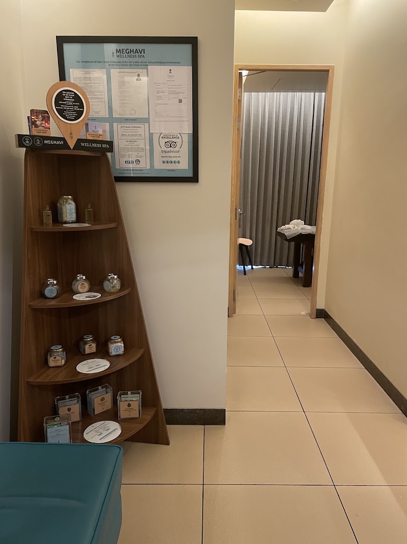 Meghavi Wellness Spa | Holiday Inn Bengaluru Racecourse by IHG - Meghavi Wellness Spa | Holiday Inn Bengaluru Racecourse by IHG, Meghavi Spa, Ward No. 94 1st Floor, Holiday inn hotel, Seshadri Rd, Gandhi Nagar, Bengaluru, Karnataka 560009, India
