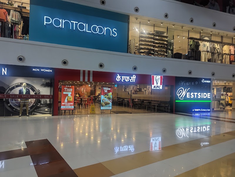 Magneto Mall parking lot - Magneto Mall parking lot, 6MRM+GH2, Jivan Vihar, Raipur, Chhattisgarh 492001, India