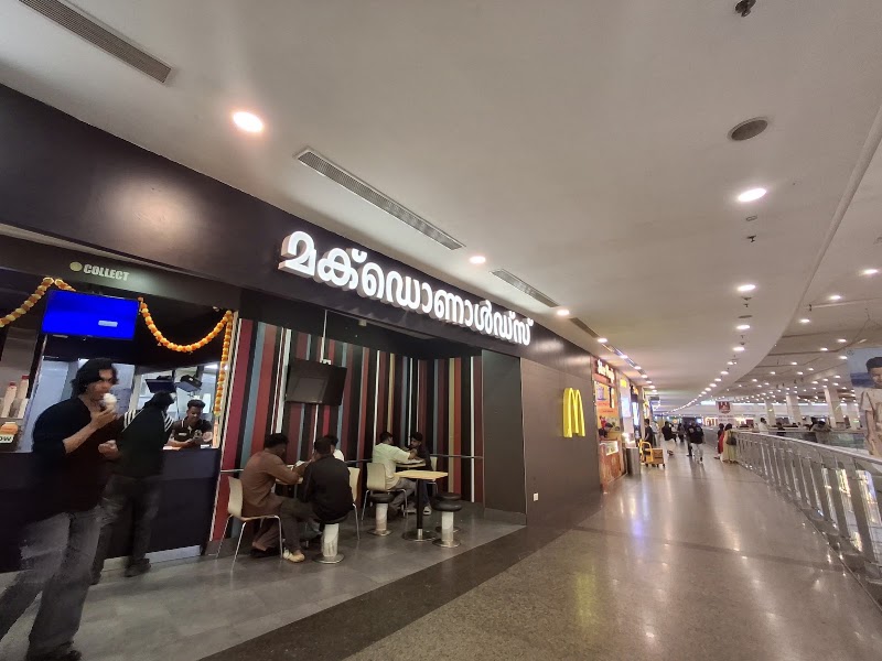 McDonald's - McDonald's SN 3005/3008, 3rd Flr, Hi Lite Mall NH 17, Thondayad, Bypass, Palazhi, Kozhikode, Pantheeramkavu, Kerala 673014, India