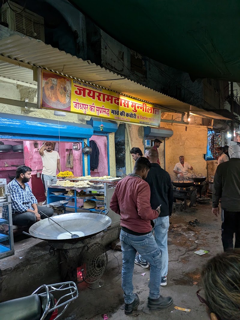 Mawa Kachori - Mawa Kachori 72VF+86G, Kandoi Bazar, Rawaton Ka Bass, Jodhpur, Rajasthan 342001, India