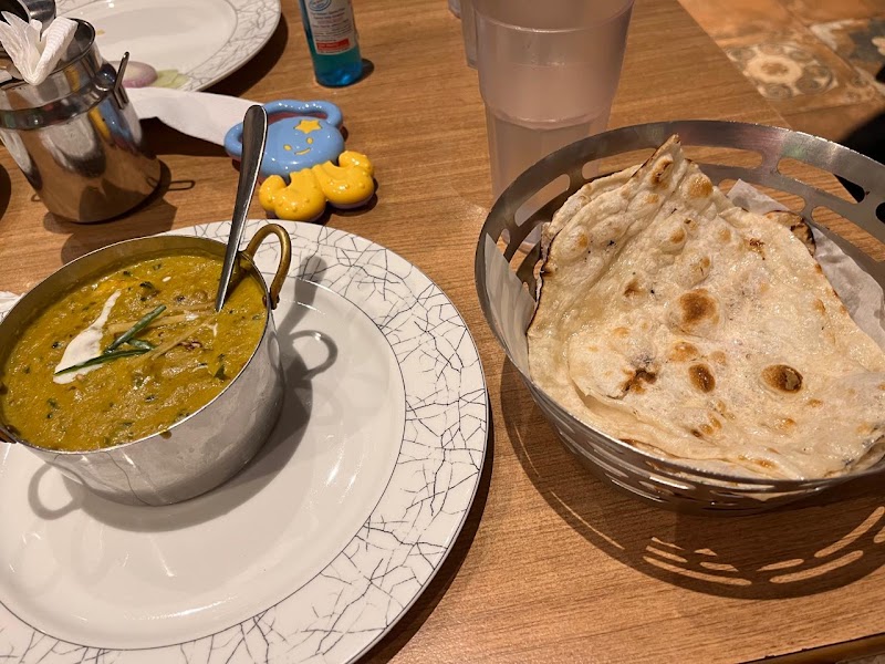 Kailash Parbat - Pure Vegetarian Restaurant - Kailash Parbat - Pure Vegetarian Restaurant Door no :59 A, Main, Commercial Rd, behind Chelaram Departmental Store, Upper Bazar, Ooty, Tamil Nadu 643001, India