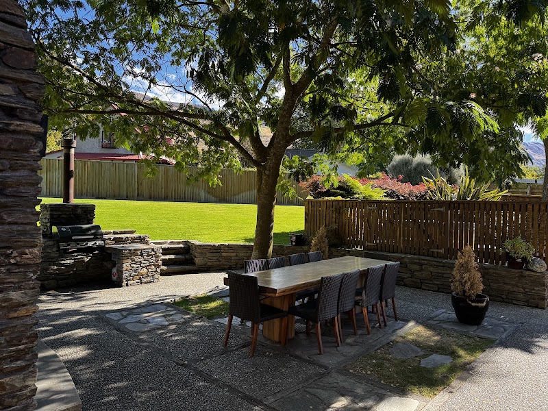 Wanaka Homestead Lodge and Cottages - Wanaka Homestead Lodge and Cottages, 1 Homestead Close, Wānaka 9305, New Zealand