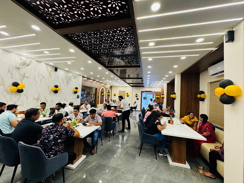 Desi Tadka Veg Restaurant - Desi Tadka Veg Restaurant, in front of Railway Station First Floor Of Sun View Hotel, Thikadar para, Titilagarh, Odisha 767033, India