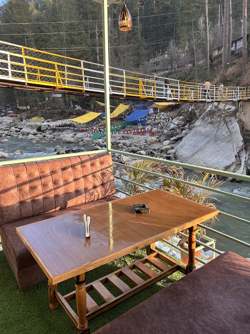 PERKUP CAFE (RIVERSIDE) - PERKUP CAFE (RIVERSIDE) VILLAGE, PO, KATAGLA, Kasol, Himachal Pradesh 175105, India