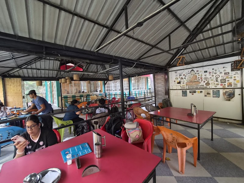 Gateway Homestay and cafe - Gateway Homestay and cafe National Highway 21, Ari - Banjar, Road, Aut, Himachal Pradesh 175121, India